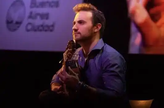 Leonardo Andersen, surgido del Conservatorio de Tandil, quedó nominado a los Premios Garde