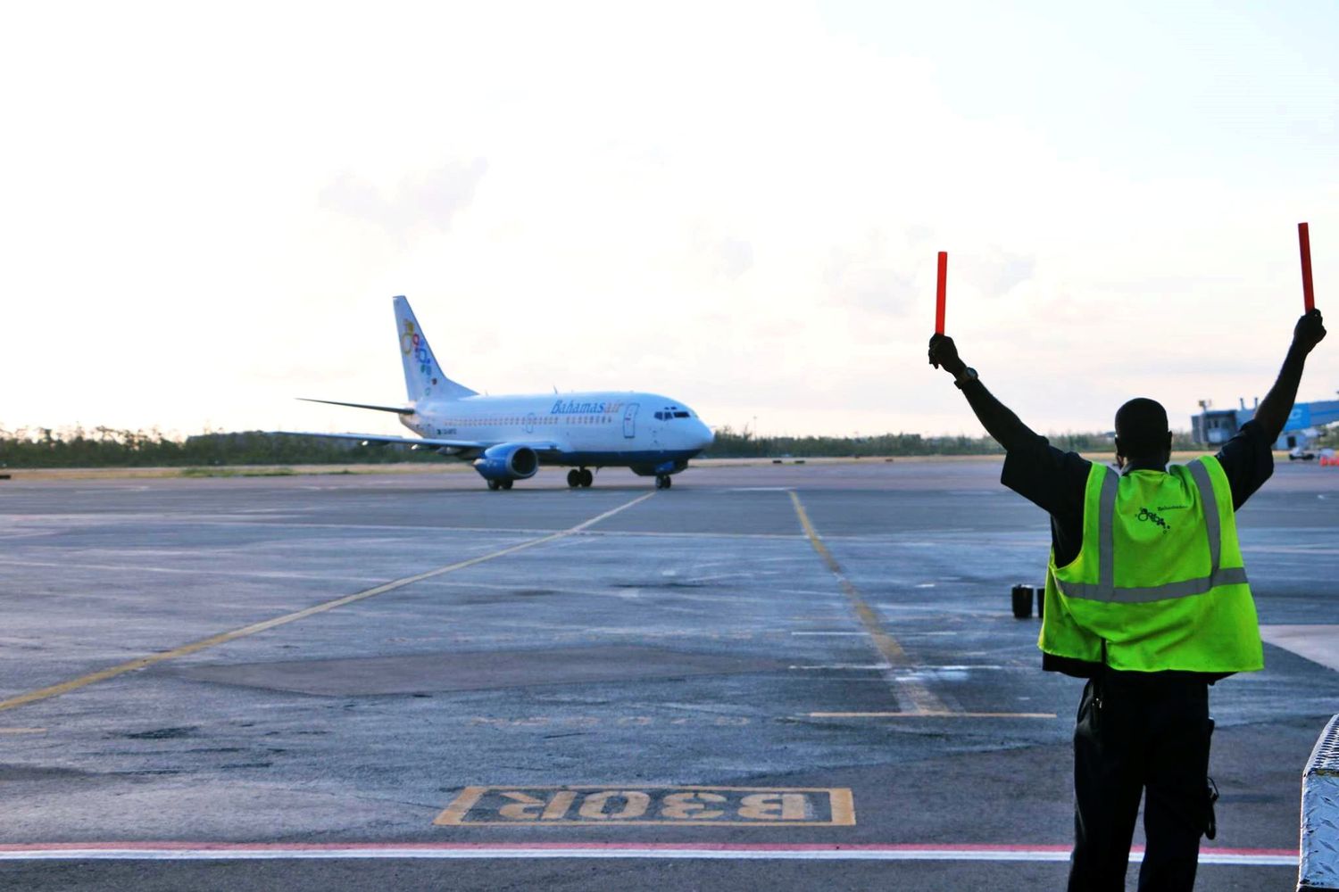 Bahamasair retiró su último Boeing 737-500 y planea incorporar un nuevo avión por año