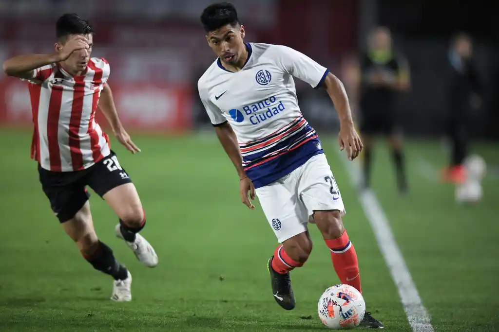 San Lorenzo pegó justo y sorprendió a Estudiantes 