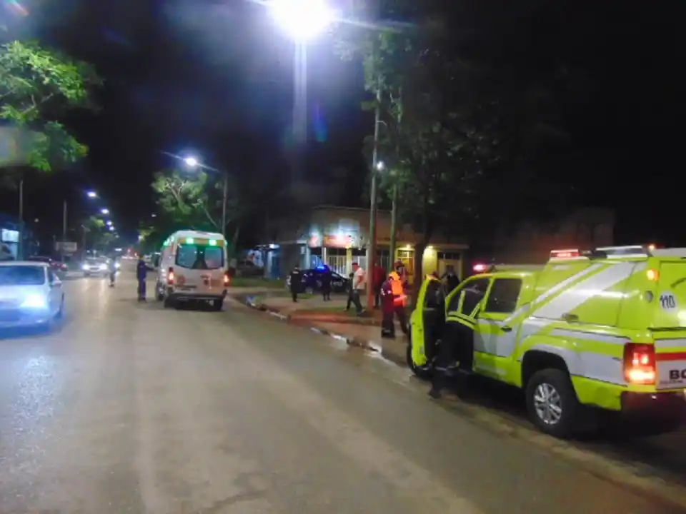 Venado Tuerto: joven lesionada al caer en su moto