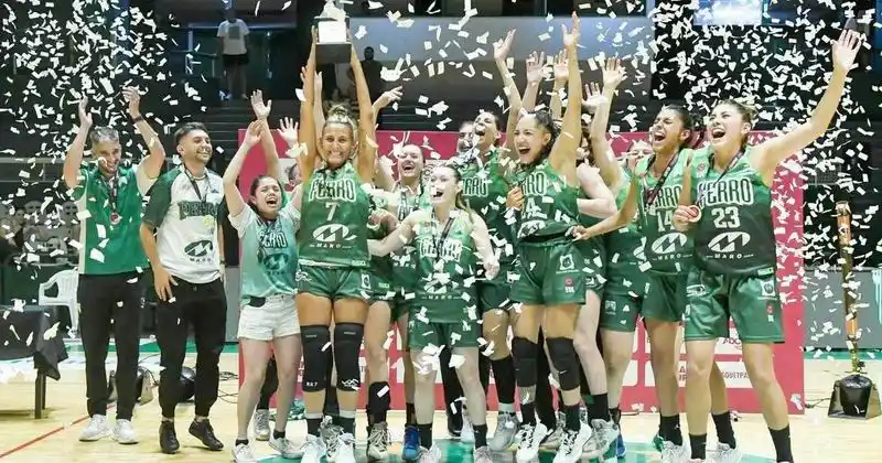 ¡Ferro campeón!