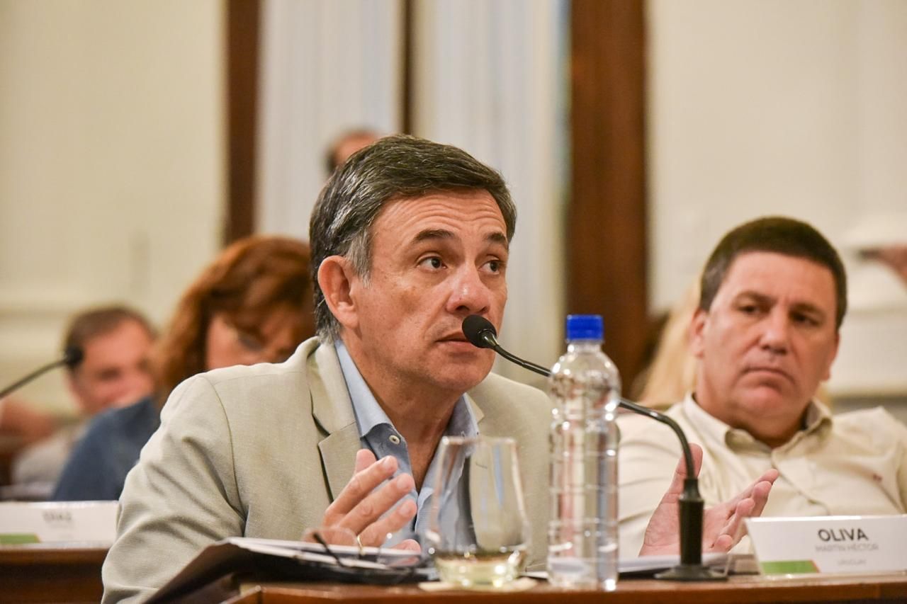 Oliva: “Hemos mejorado el formato de la boleta única pensando en la voluntad popular”