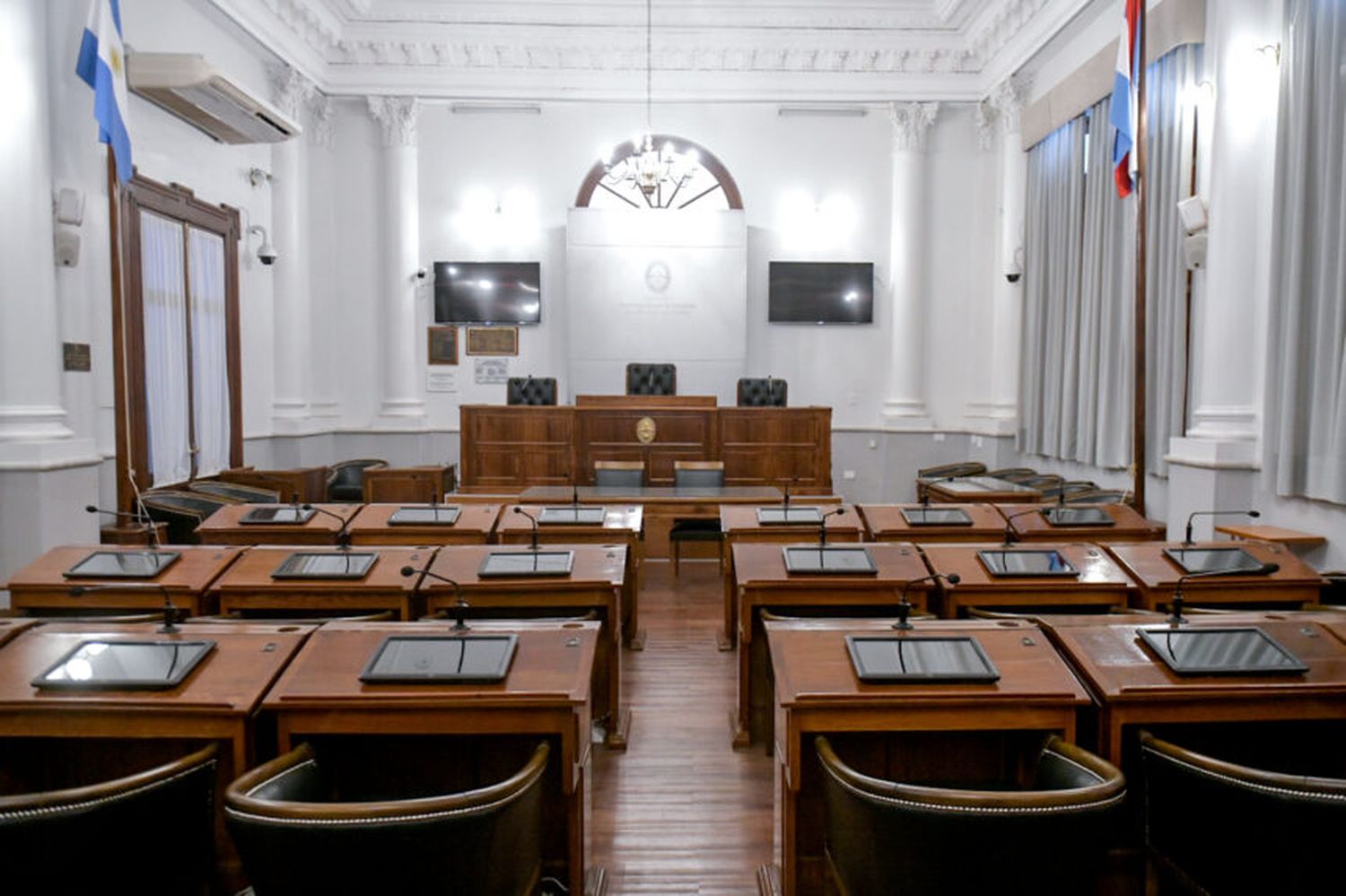 El Senado entrerriano publicó información sobre su personal de planta y contratados