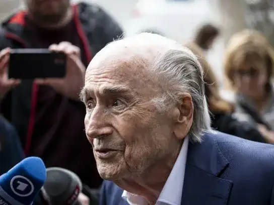 Blatter cuestionó a la FIFA por el caso Balogun
