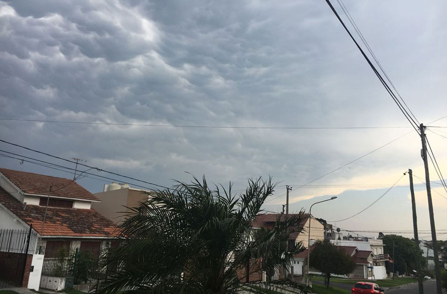 Las primeras imágenes de la tormenta en Mar del Plata