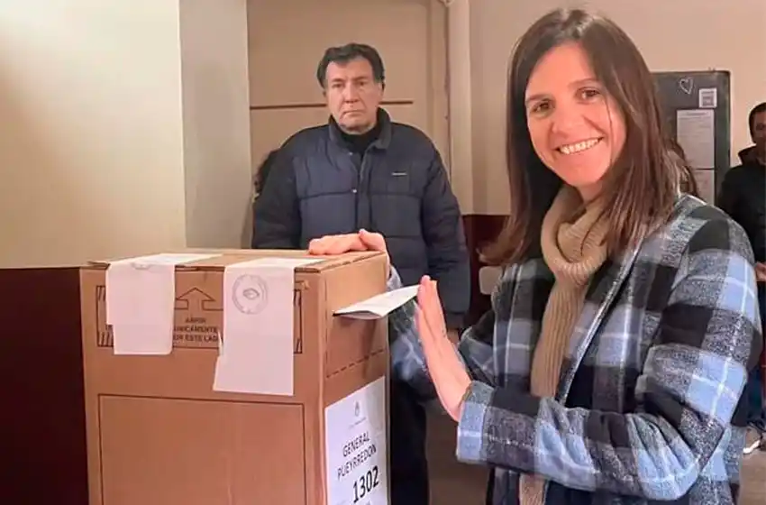 Fernanda Raverta: "Voté en familia, con alegría y esperanza"