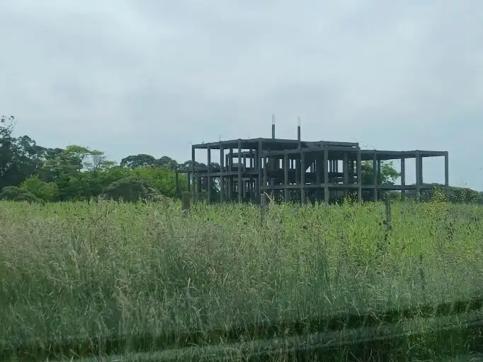 Destacaron el deterioro del predio, que conlleva gran riesgo para los vecinos.