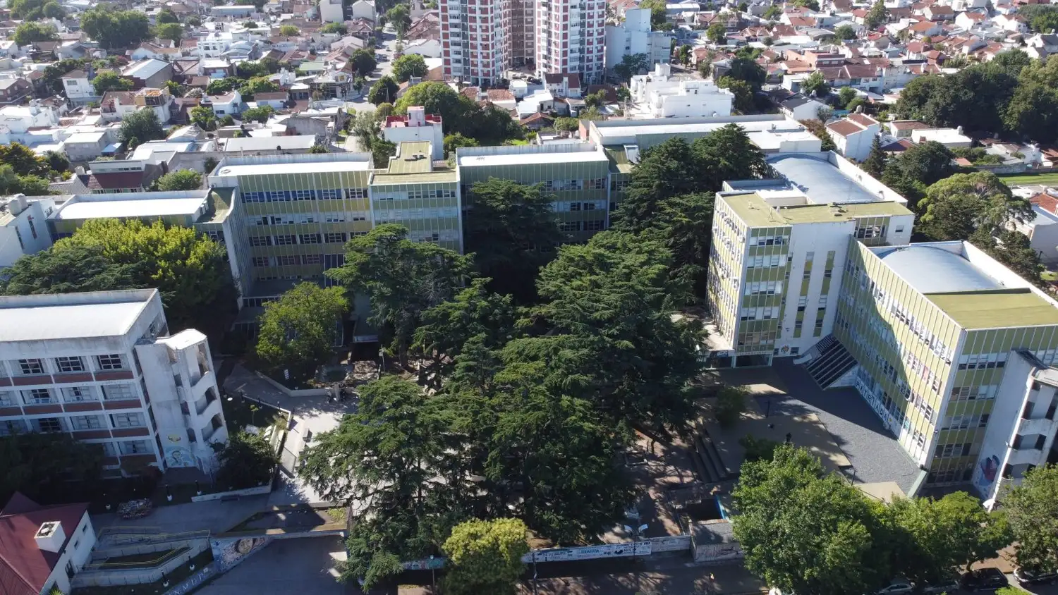 Resaltaron "la capacidad de producir nuevos conocimientos y el impacto que tienen en la comunidad científica" por parte de la universidad.