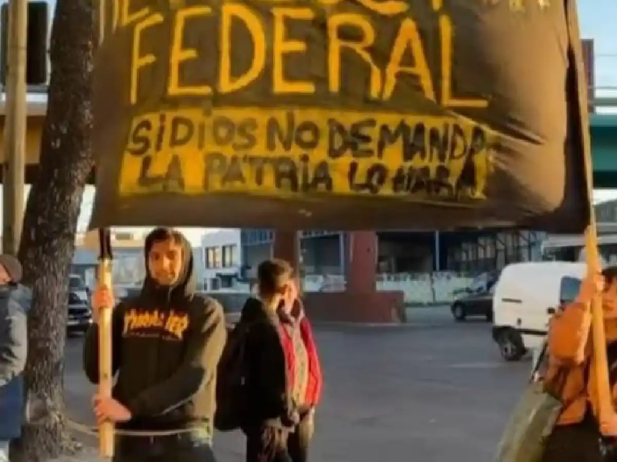 La organización ligada a Brenda Uliarte dijo que recibió dinero de un grupo empresario