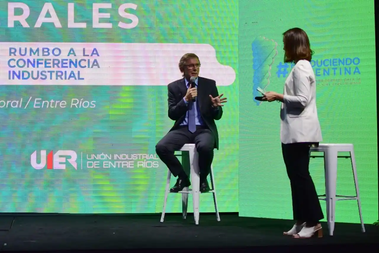 Bahillo disertó en el foro de la Unión Industrial Argentina