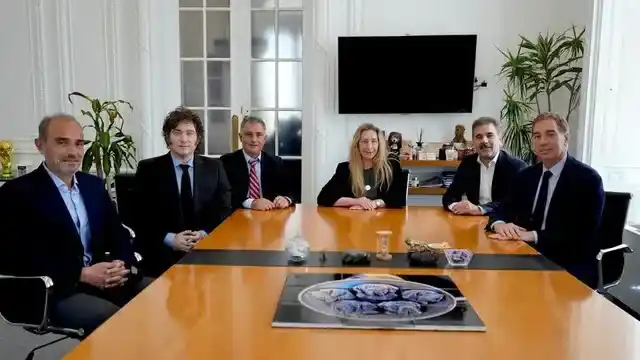 Javier Milei cenó con diputados aliados en Olivos para blindar los vetos a jubilados y discapacidad