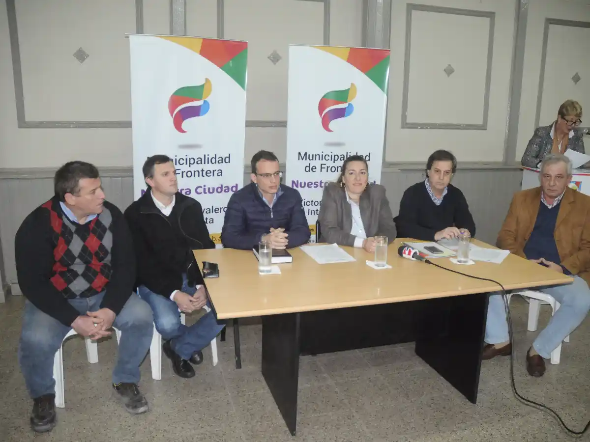 Frontera: firmaron adjudicación para construir 22 viviendas          