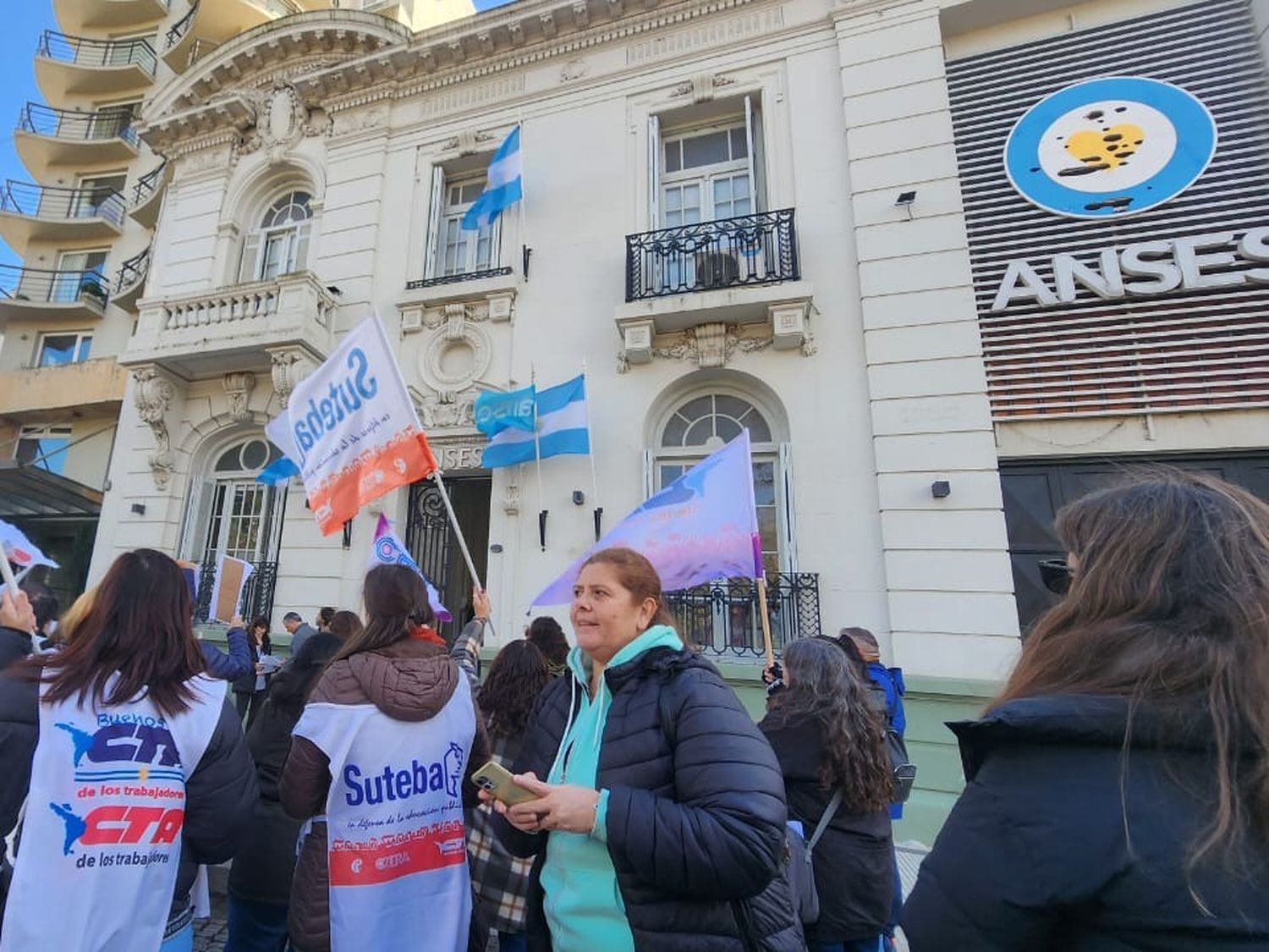 Movilización de docentes de la ciudad: “Nación le debe a Provincia 2 billones para educación”