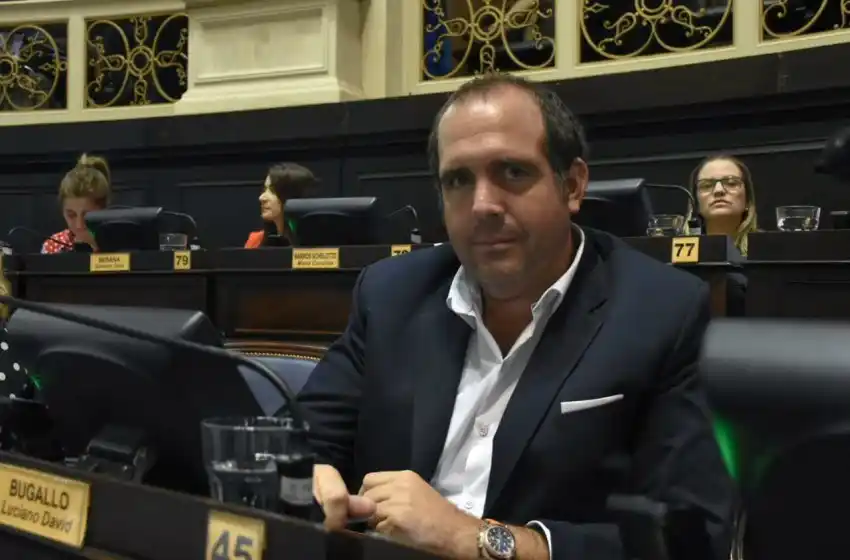 Tras la clausura del bar de Alem, proponen modificar la ley que prohíbe expender pintas superiores a 350cc