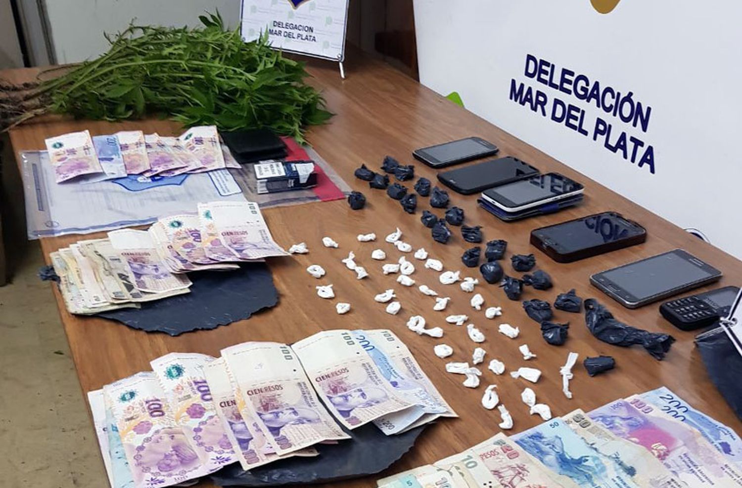 La detuvieron por vender droga en su casa: tenía arresto domiciliario