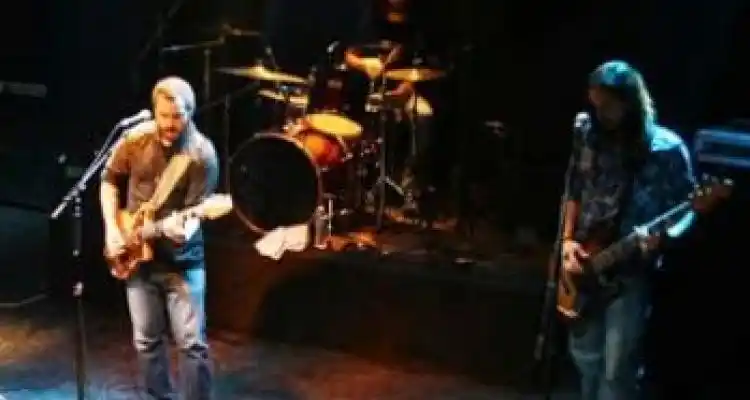 Recital de Pez en San Pedro: “Somos tres tipos que tocan rock”