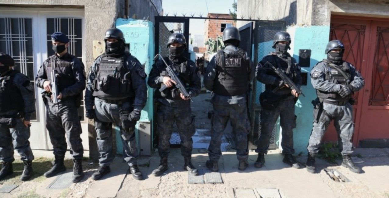 Allanamiento en un “aguantadero” en Rosario: cinco detenidos