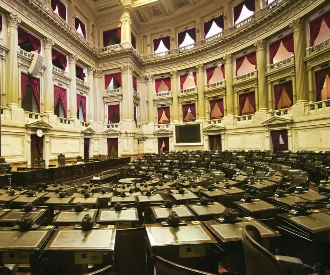 Cómo se reparten las bancas.