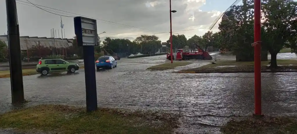 Tres Arroyos recibe la primavera con alerta amarilla por tormentas