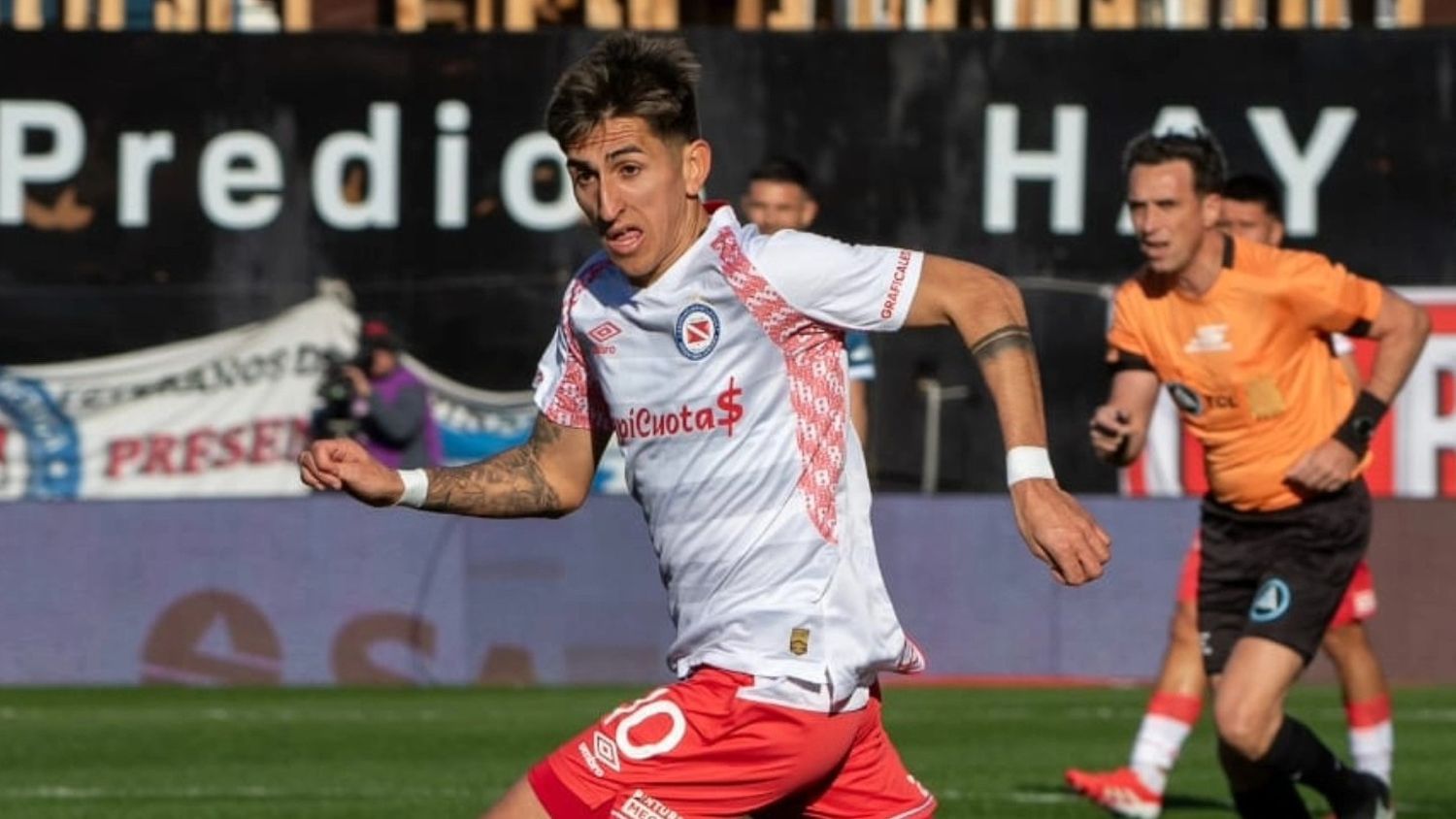 Argentinos no perdonó los errores que cometió Racing