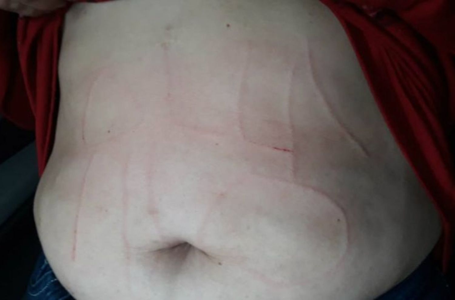 Madre de la maestra torturada: “Sentía los pinchazos en la panza”