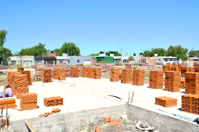 Avanza en Chascomús la construcción de 96 viviendas como respuesta a la crisis habitacional
