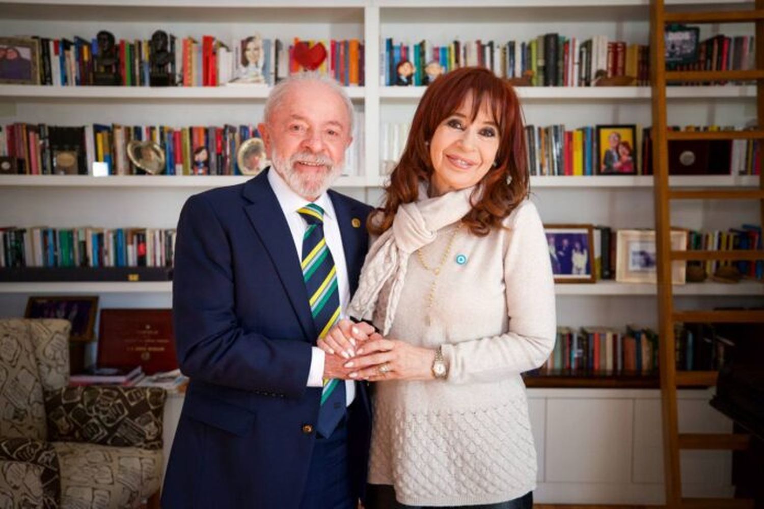 Lula se reunió con Cristina en lo que la expresidenta llamó “un acto político de solidaridad”