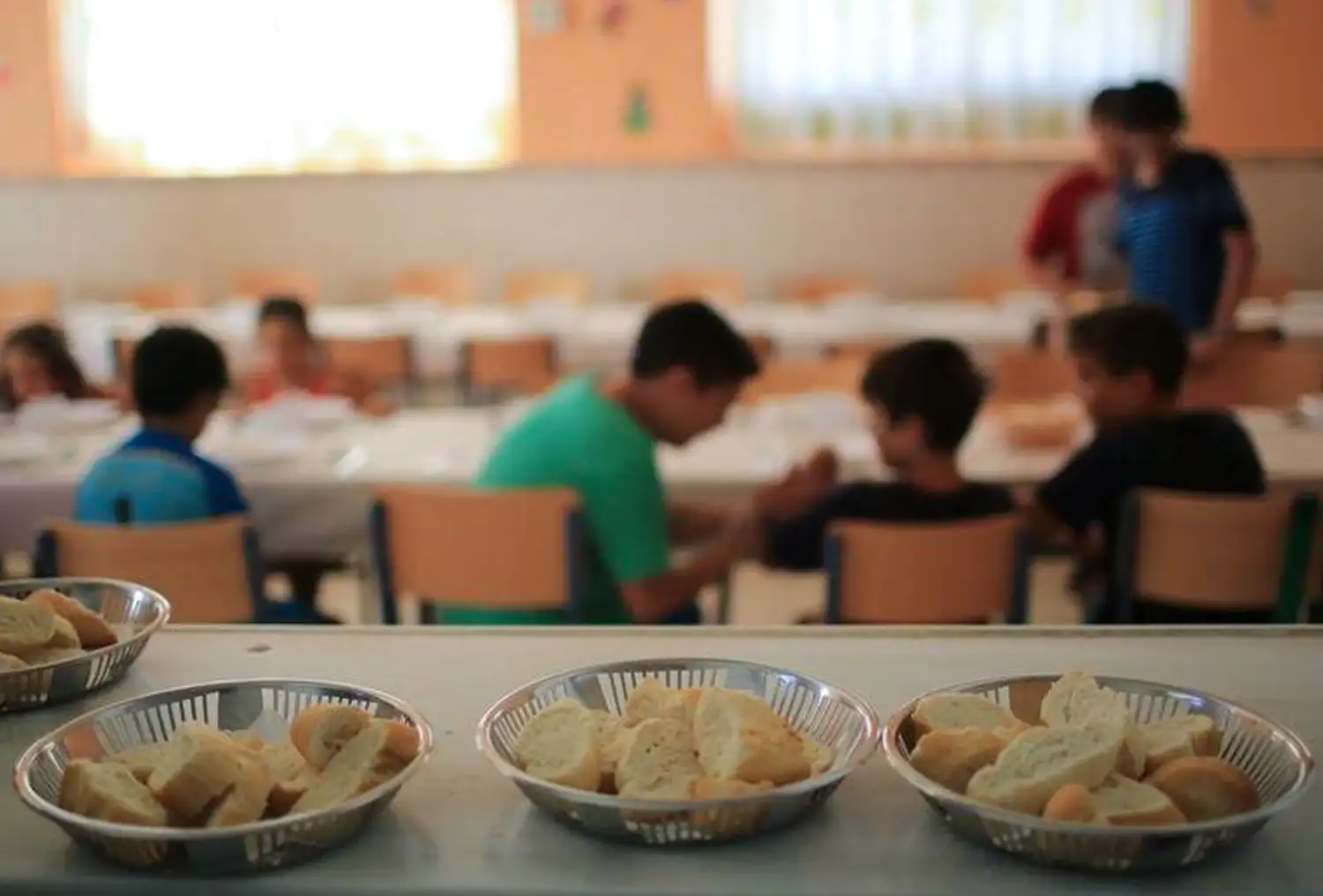 Agmer pidió "previsiones para abrir los comedores escolares los sábados"