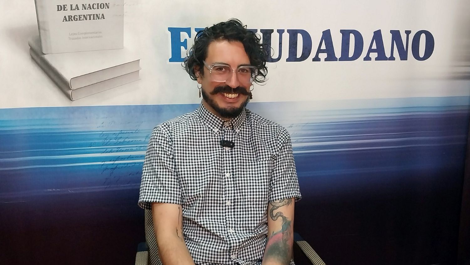 Se siente un privilegiado entre libros y lectores