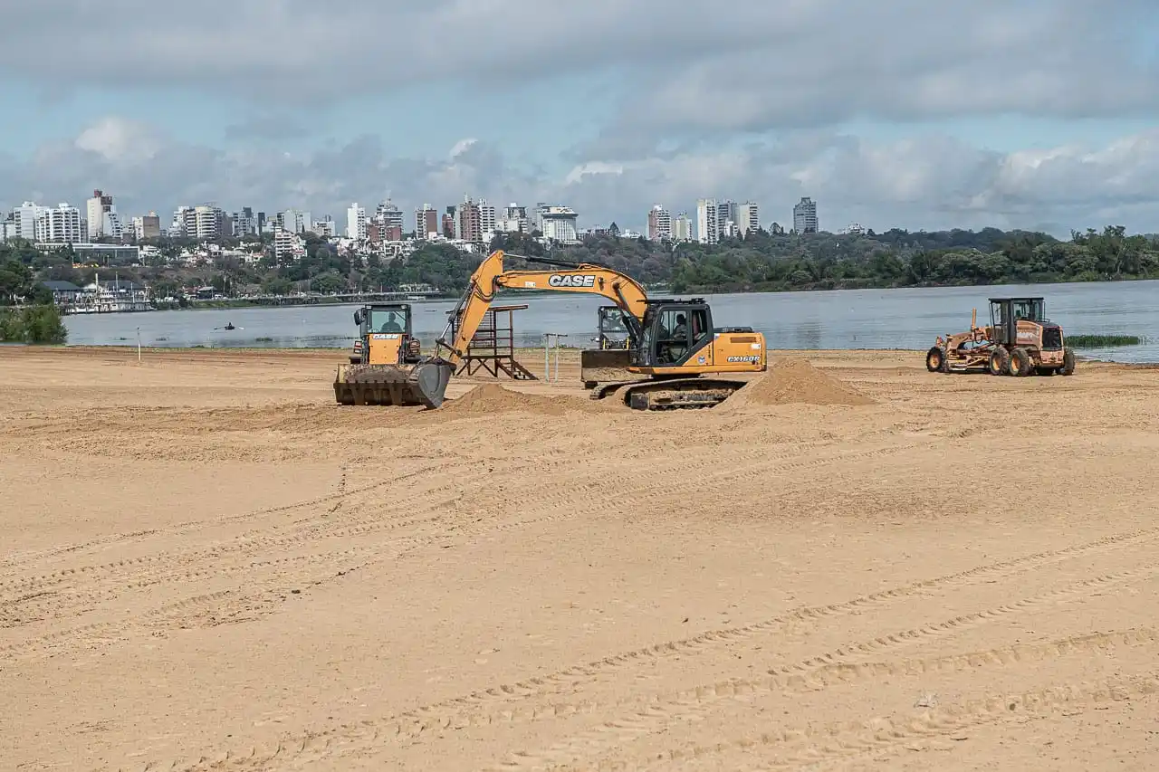 La Municipalidad de Paraná mejora las playas para la temporada de verano