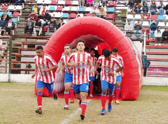 Libertad y San Lorenzo de Villa Adela, abren las semifinales de Primera �SA⬝