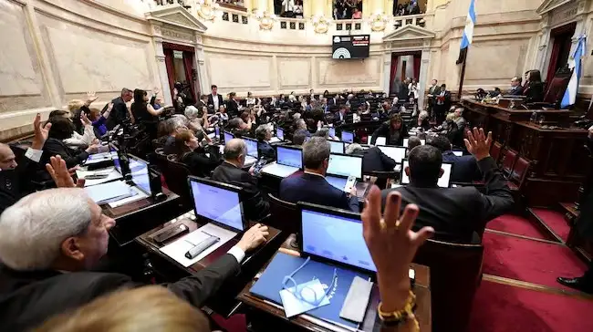 El Senado también le dio un duro revés al Gobierno nacional.