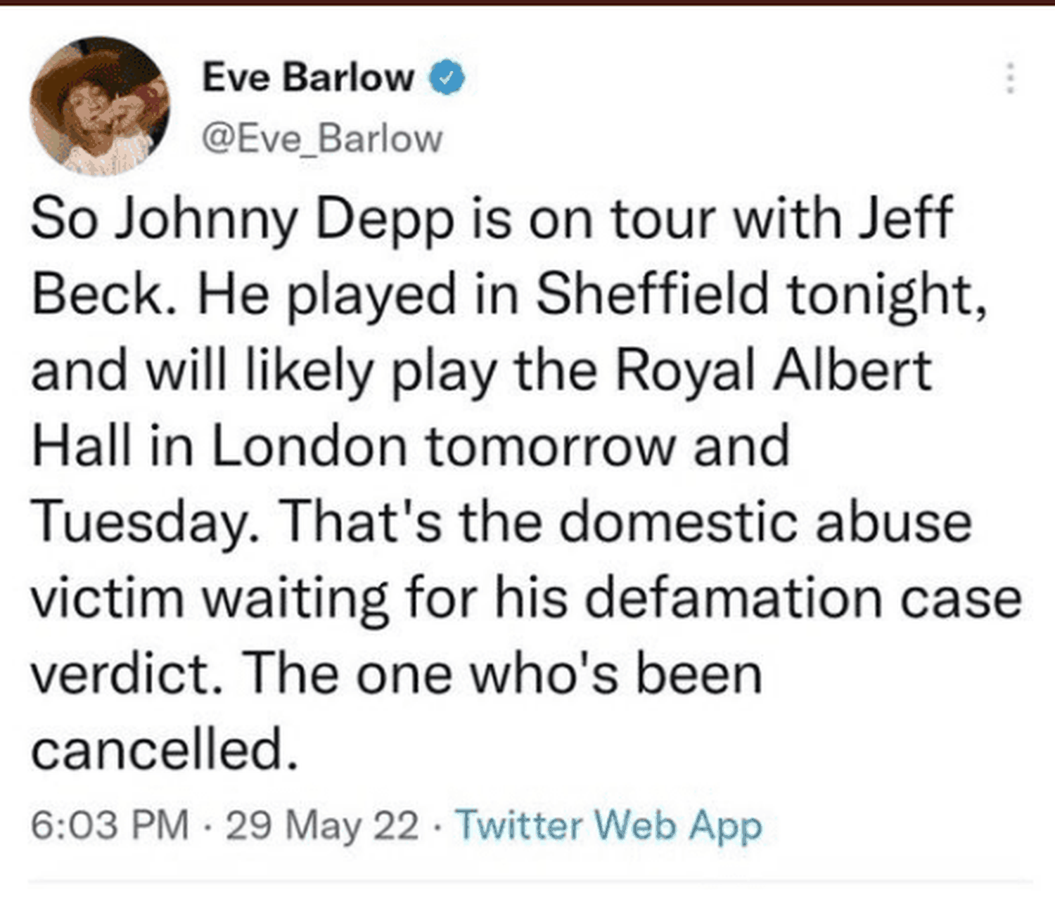 La periodista cargó contra Johnny Depp. Foto Twitter