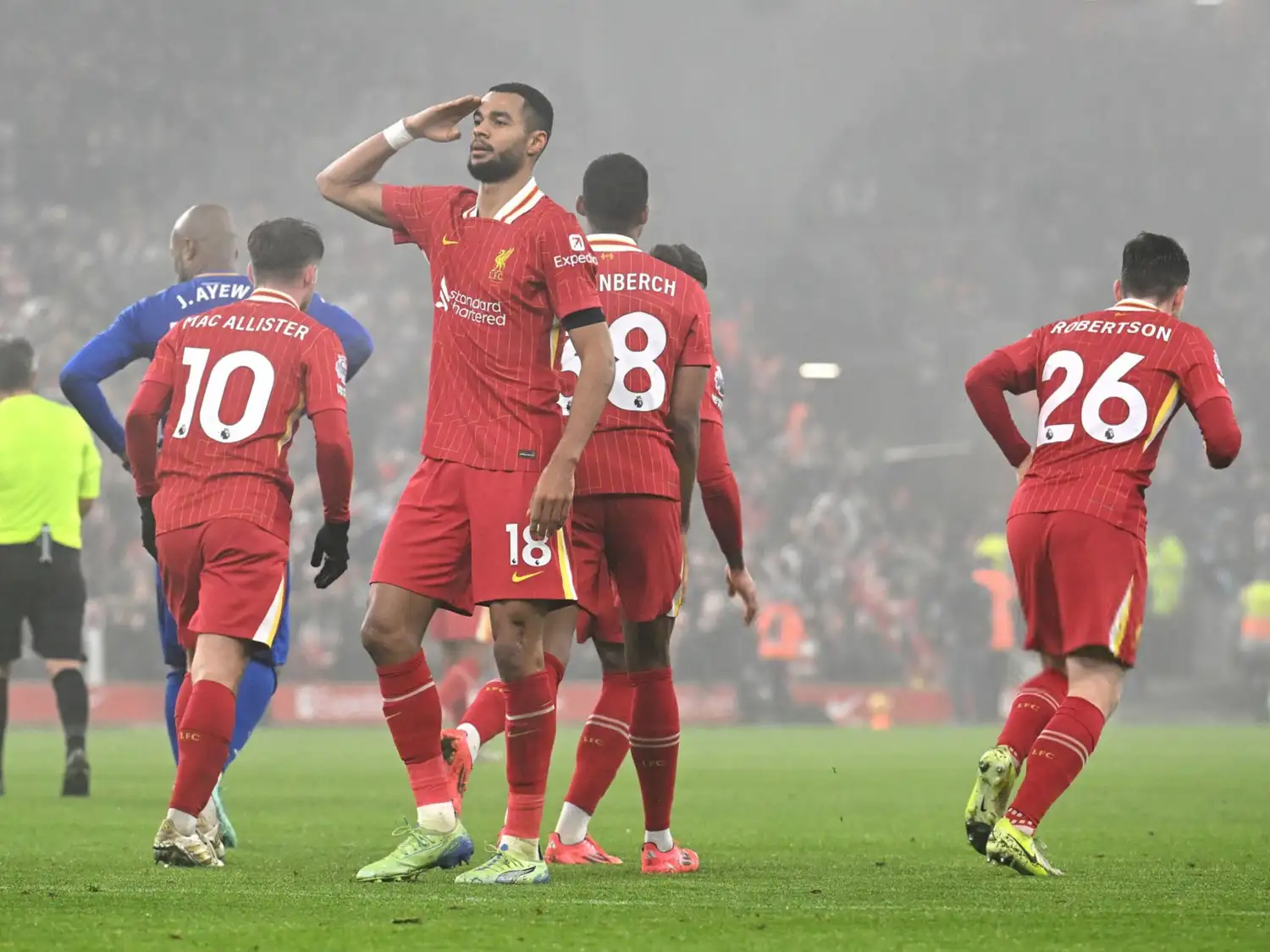 Liverpool ganó y se mantuvo en lo más alto.