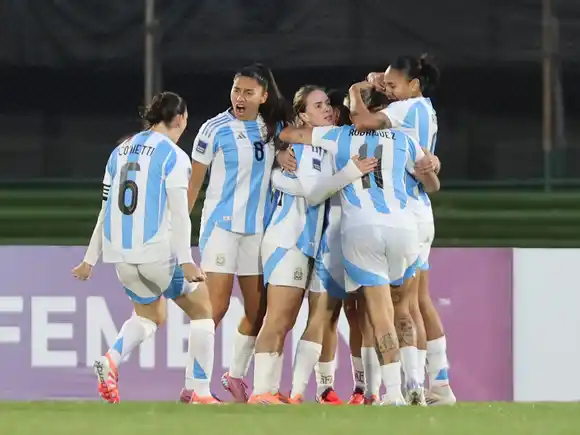 Argentina igualó sobre la hora ante Uruguay en el Centenario