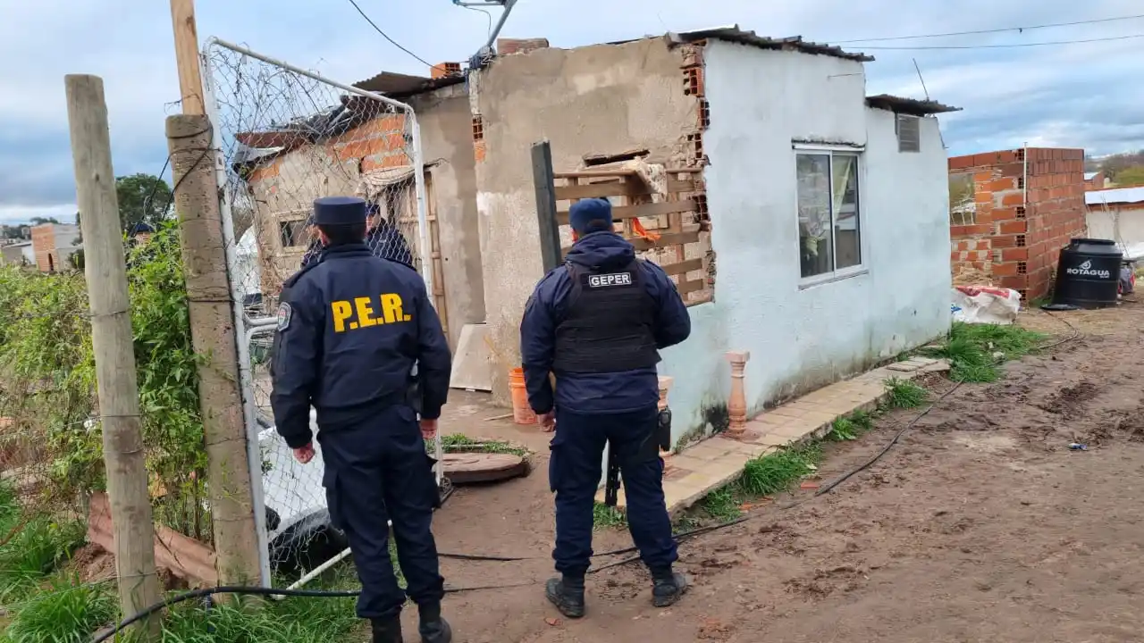 Allanamientos en Victoria: Secuestran drogas y detienen a tres personas por narcomenudeo