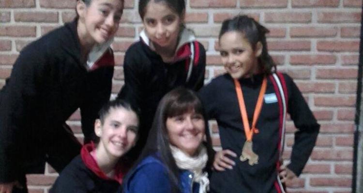 Patinadoras de Paraná  el Metropolitano
