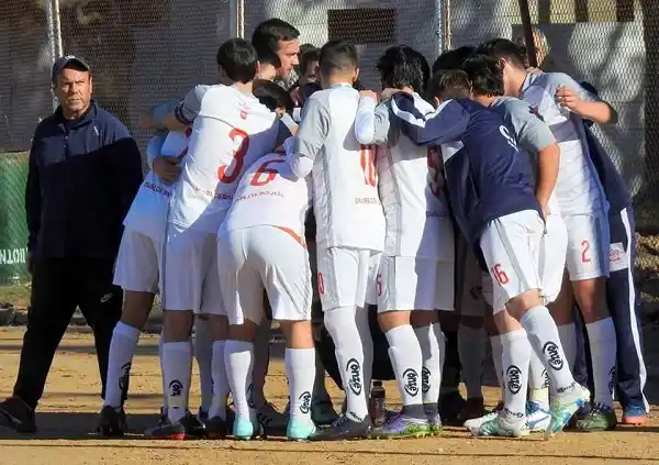Habrá dos adelantos el sábado y un partido el miércoles por el Oficial