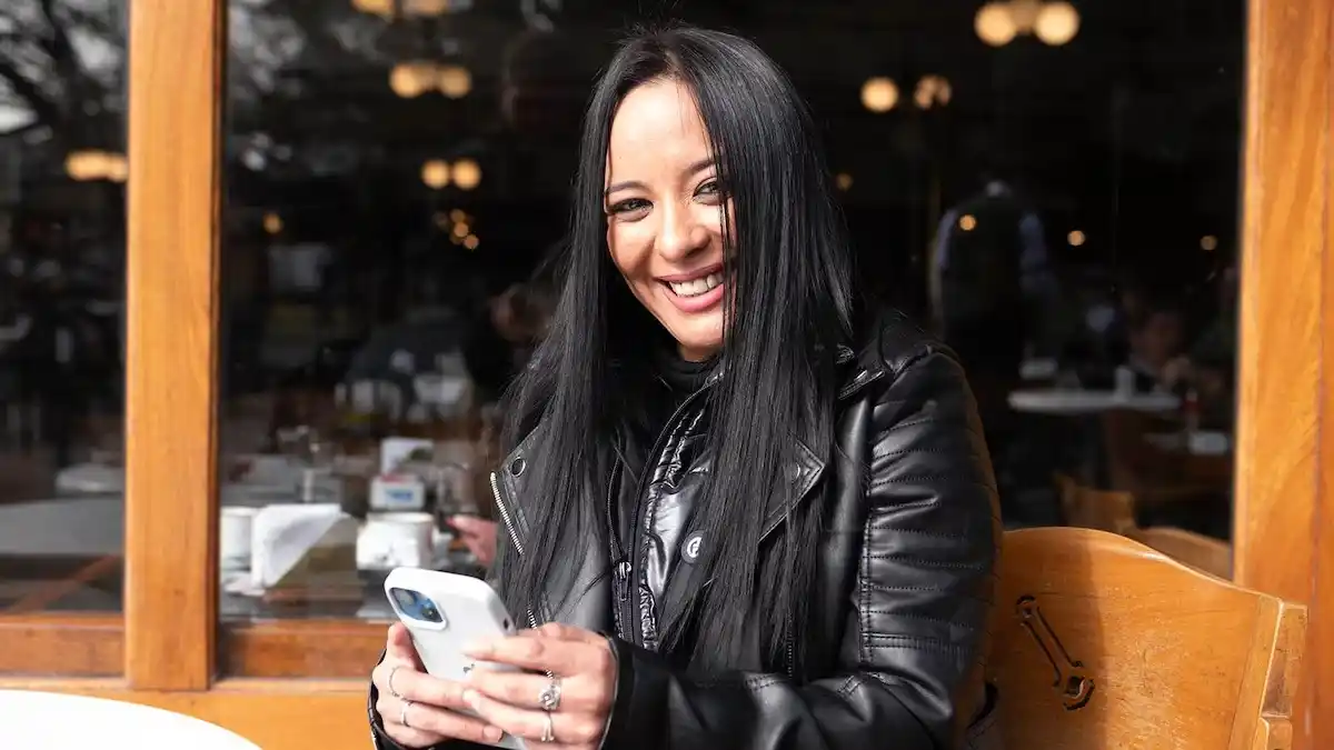 A sus 39 años, Caniglia proyecta ejercer como novia virtual hasta los 45 y destina parte de sus ingresos a una jubilación anticipada