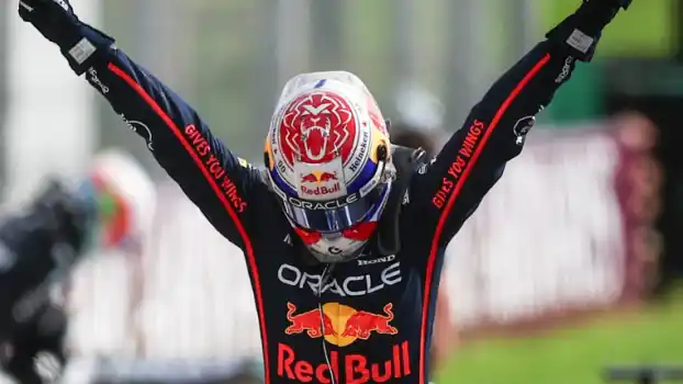Max Verstappen analiza desembarcar en MotoGP con la compra de un equipo