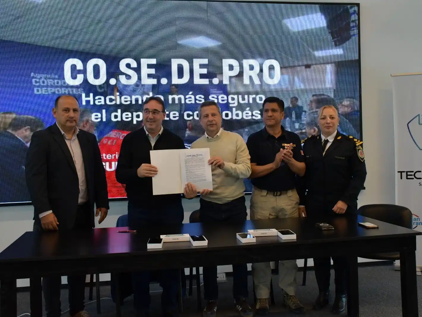 Bernarte encabezó el lanzamiento de Tribuna Segura.