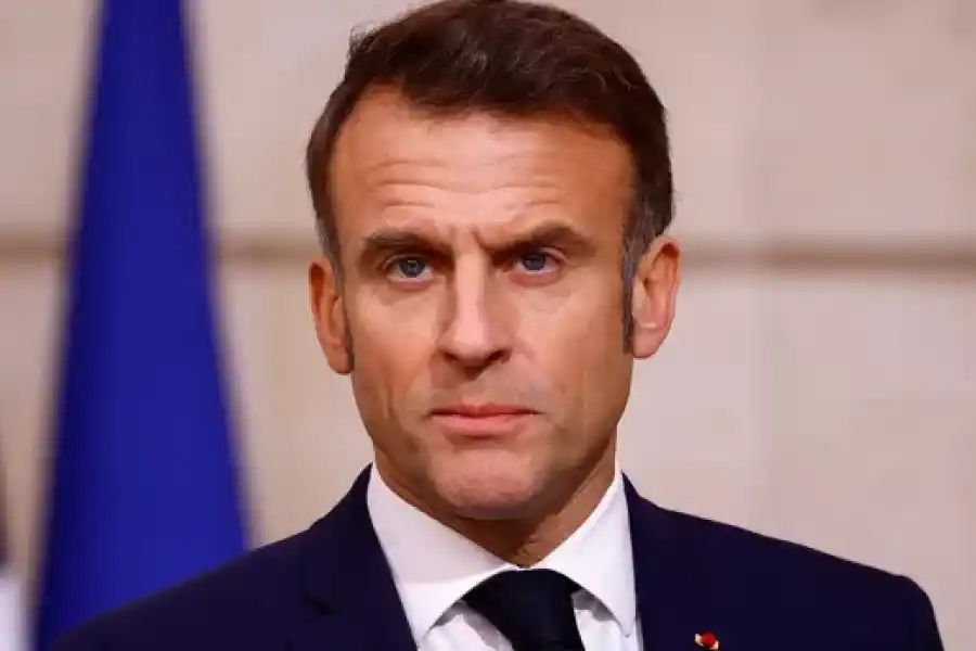 Emmanuel Macron garantizó que continuará hasta el final de su mandato