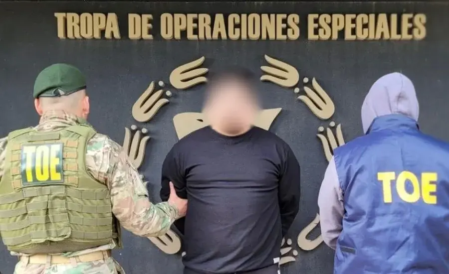 Capturaron a "Ladrillo", prófugo ligado a la banda de Los Menores investigado por banderas amenazantes en escuelas