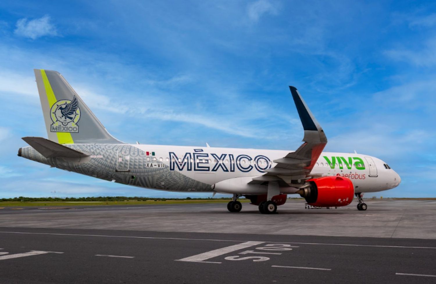 Viva Aerobus presenta avión con livery de la Selección Nacional de México