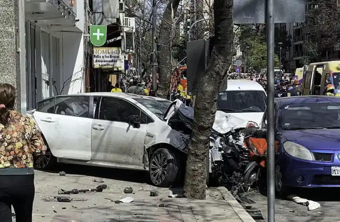 El auto embistió al menos a 35 personas en la capital cordobesa.