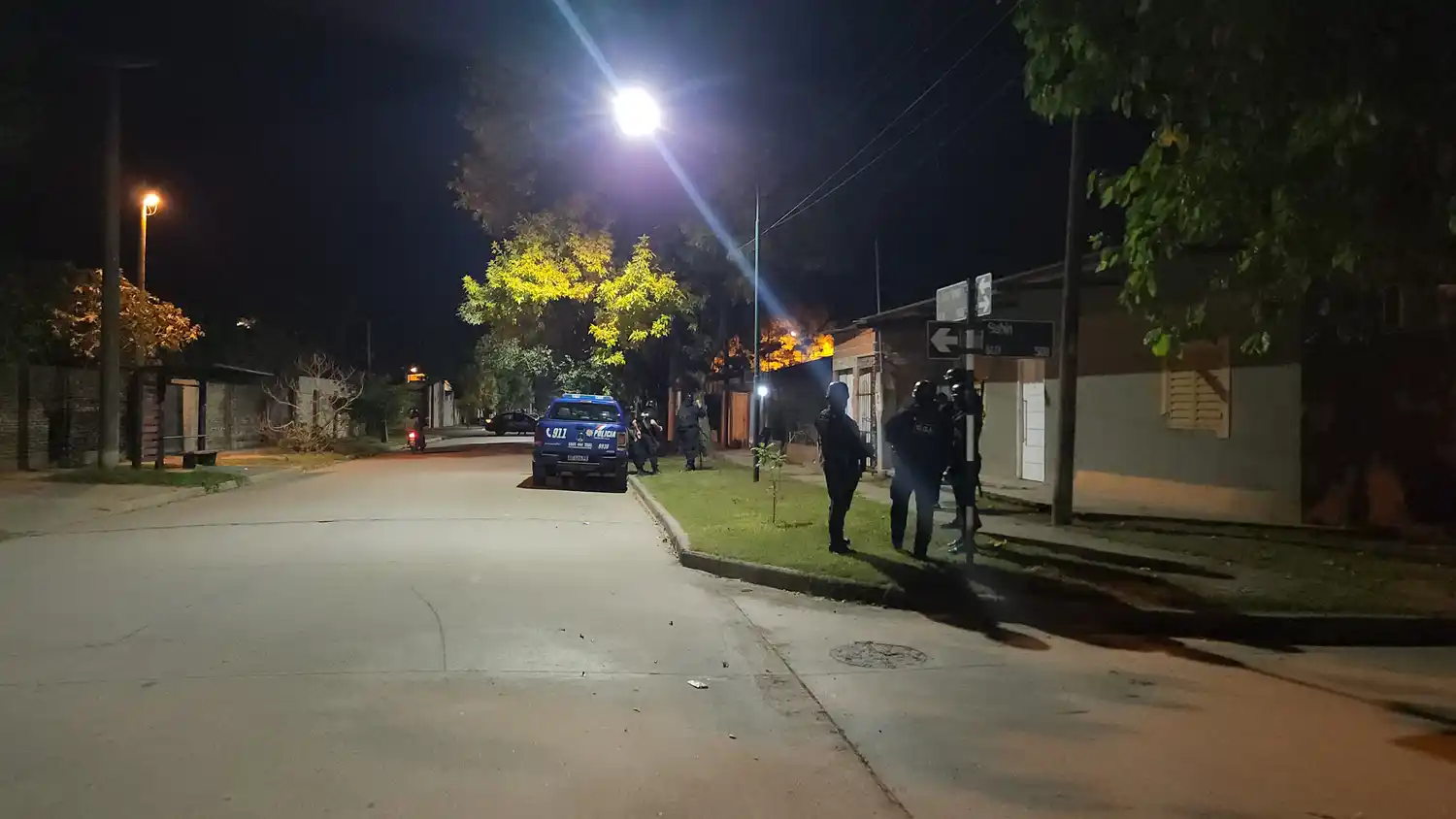 allanamiento noche barrio barranquitas disparo policía patrullero operativo escopeta ciudad de esperanza sabin abele - 3