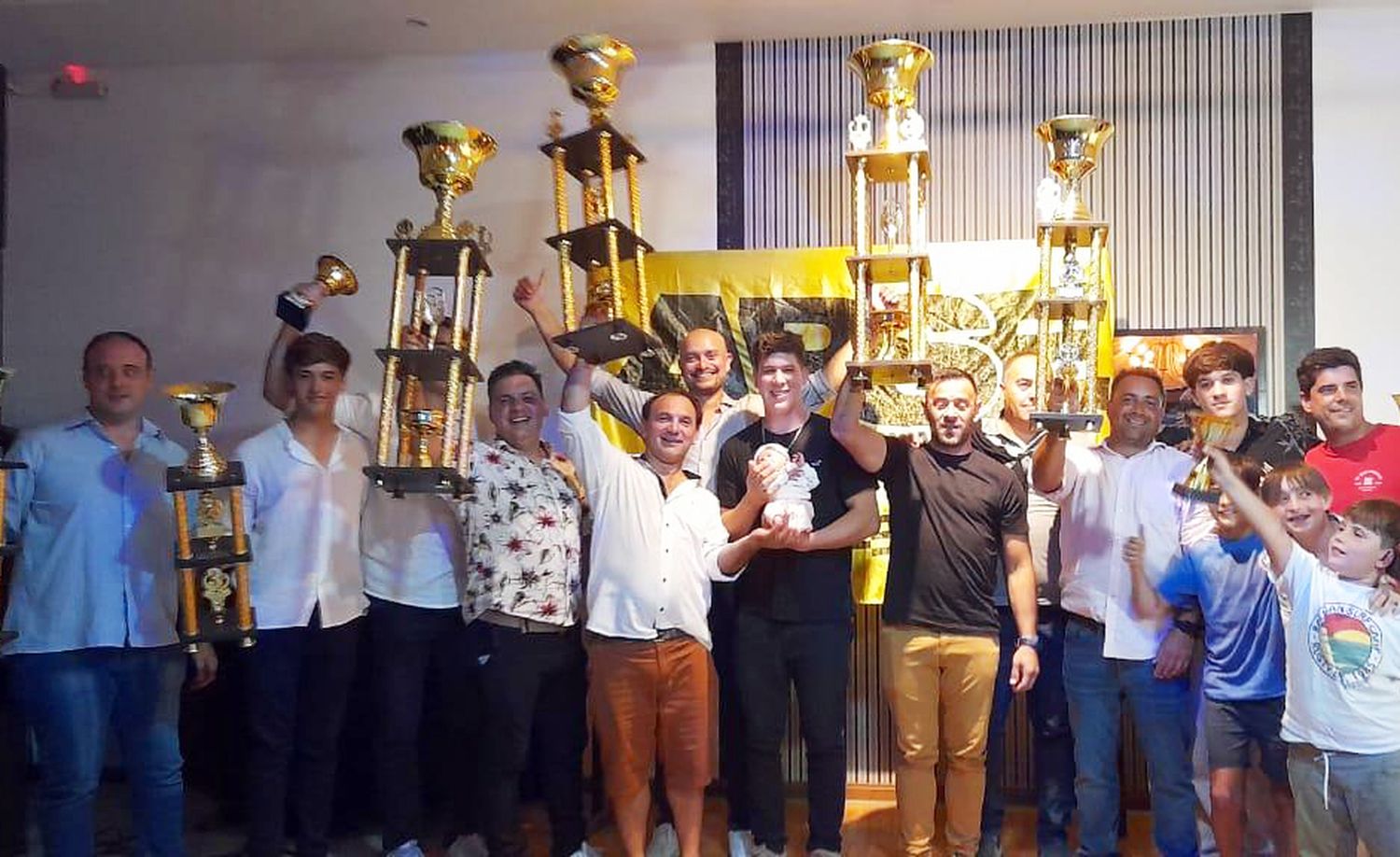Podio final. Las tres divisionales coronaron a Santiago Martín, Federico Amezcua y Luis Quiroga en los torneos APSE de 2023