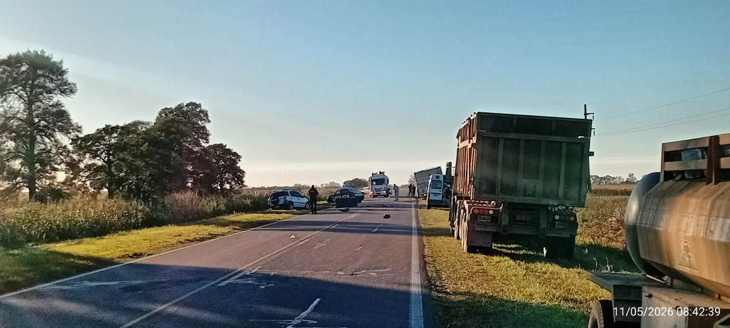 Grave accidente en Ruta 280S: una EcoSport chocó contra un tractor con acoplado - 8