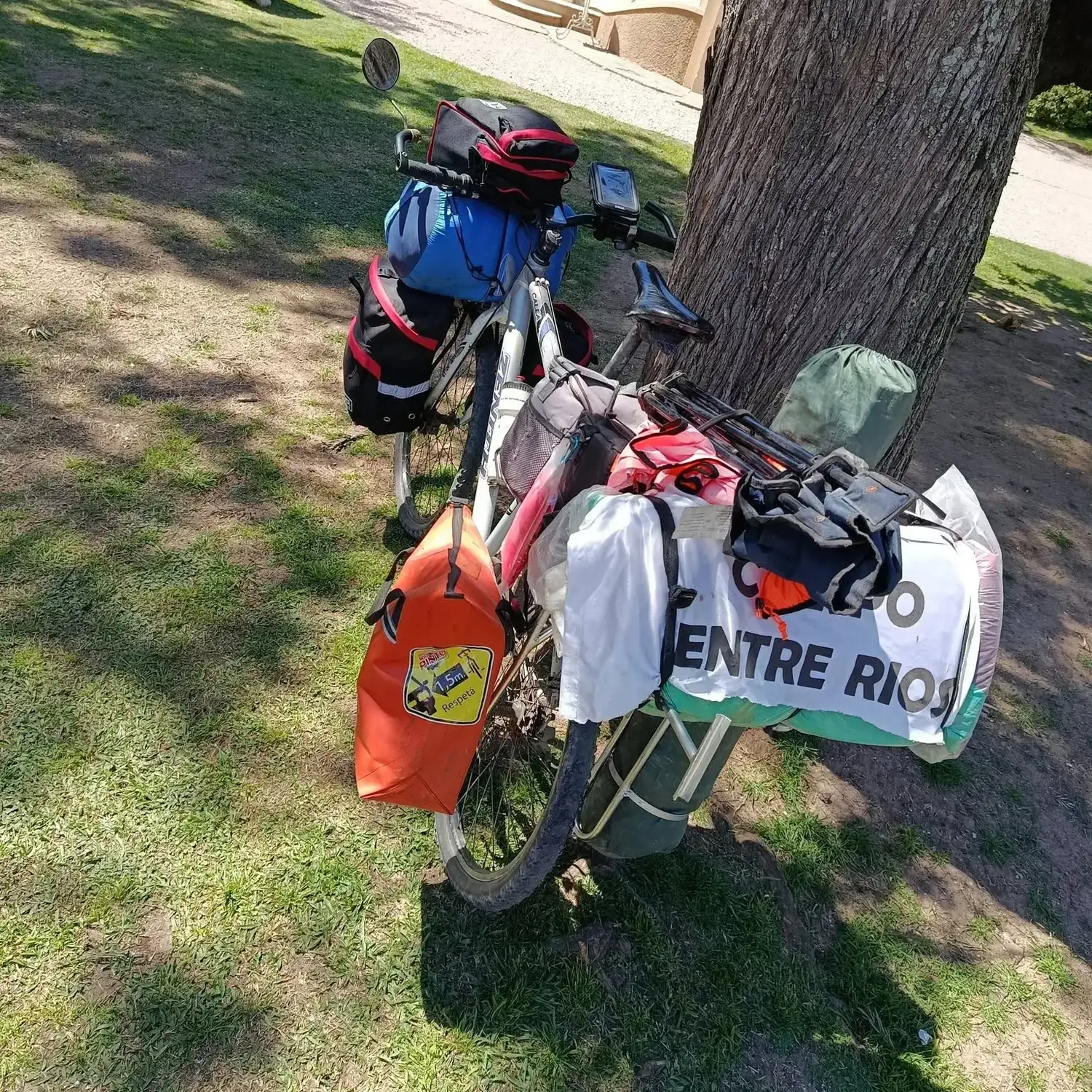 Jorge Soto retomó el desafío de recorrer en bicicleta los 17 departamentos de Entre Ríos