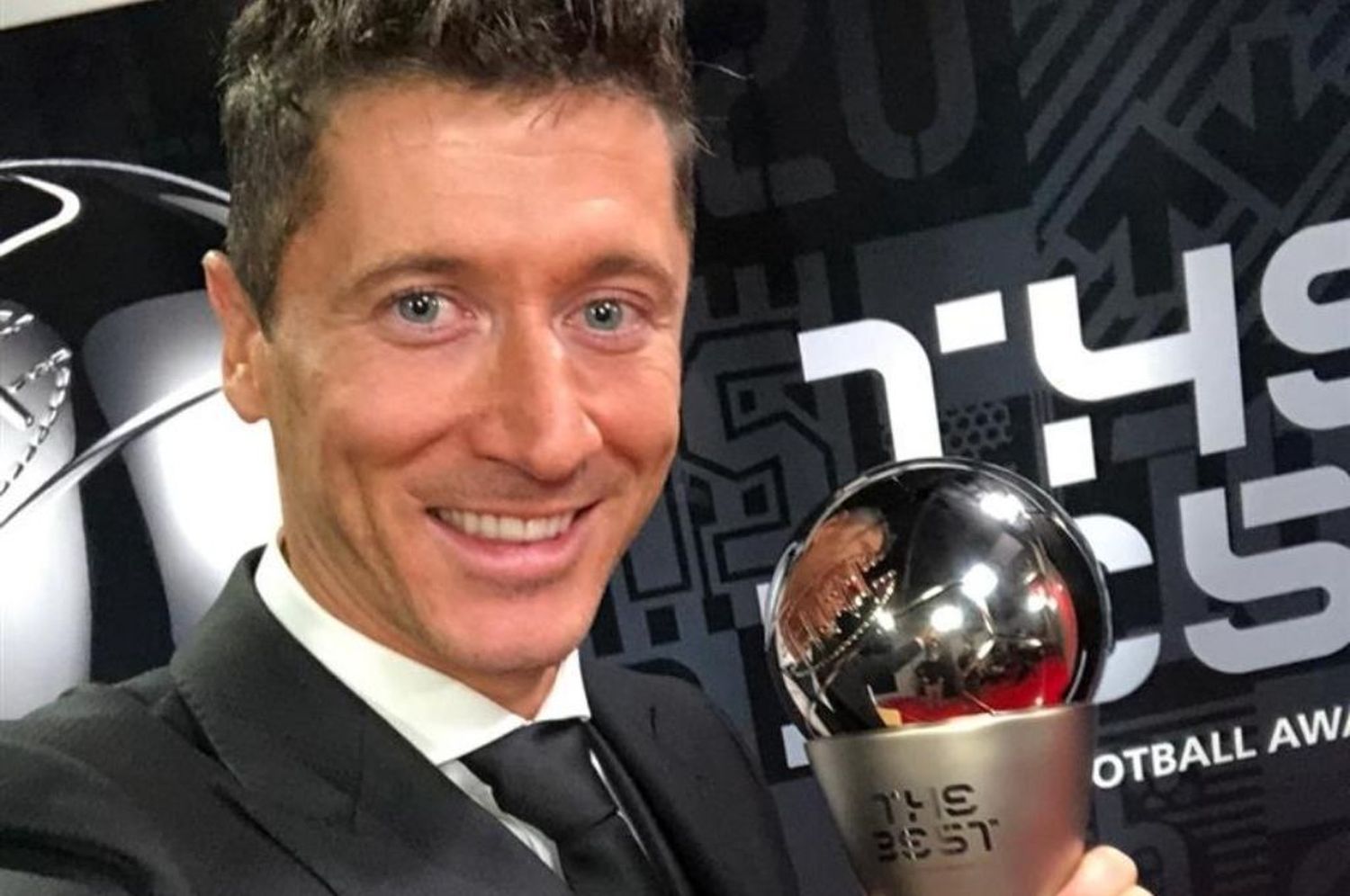 Lewandowski se quedó con el premio The Best 2021 de FIFA